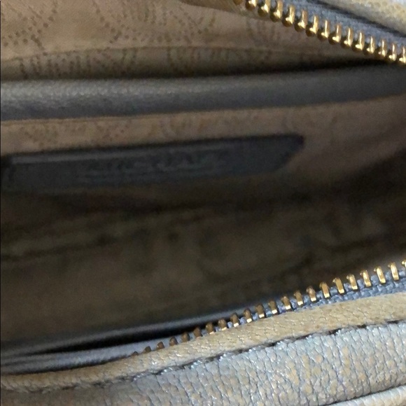 Authentic Michael Kors Crossbody bag - Picture 4 of 4